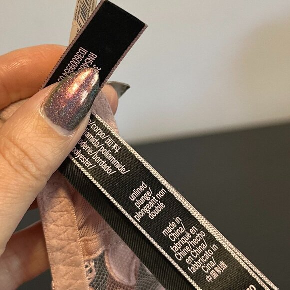 Victoria's Secret Unlined Plunge Dusty Pink Floral Semi Sheer Sexy Bra NWT 32D - Picture 2 of 5